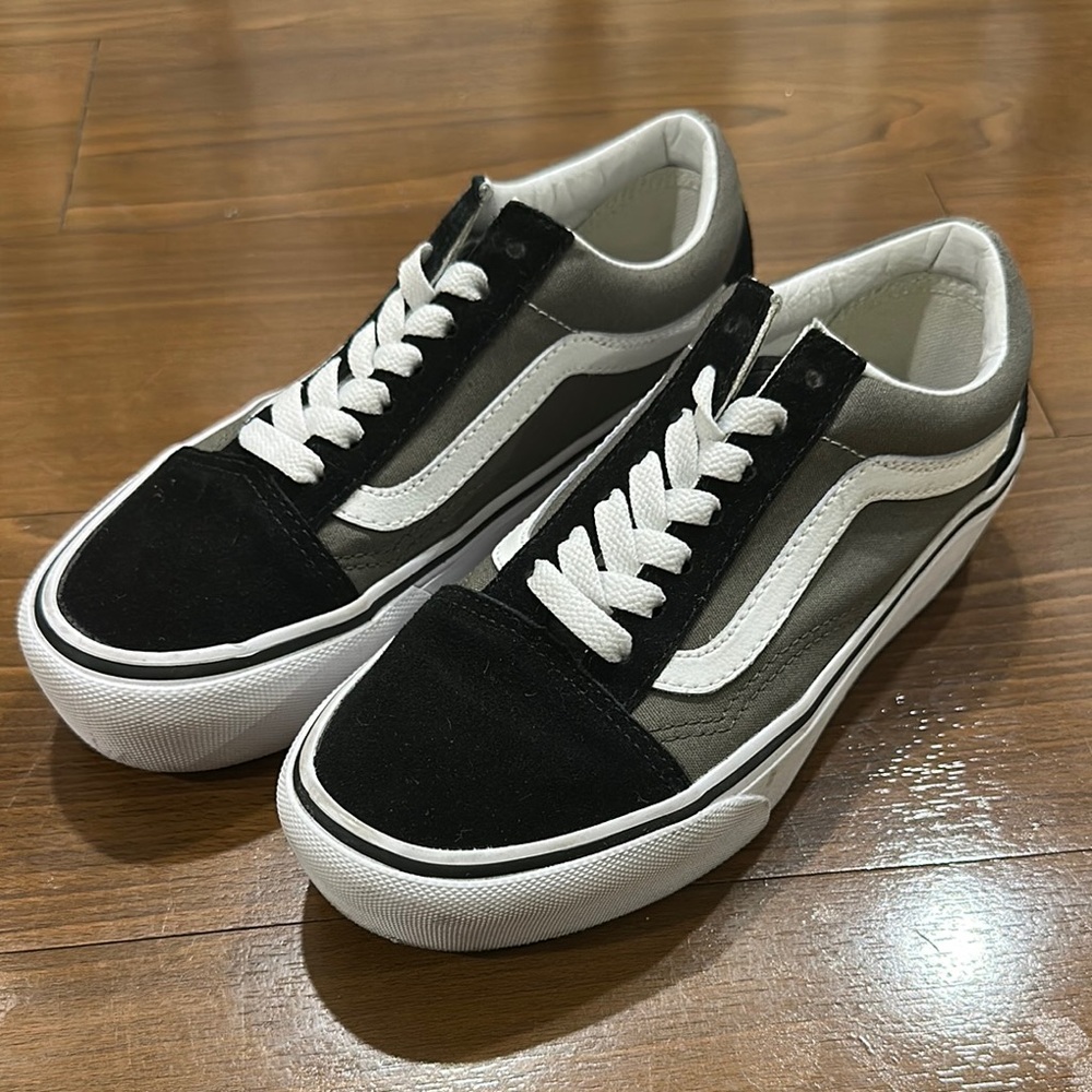 Vans - Old Skool Platform Sneakers